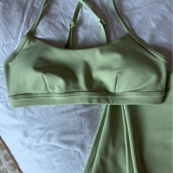 Alo Yoga Iced Green Tea Airlift Set - Picture 6 of 10